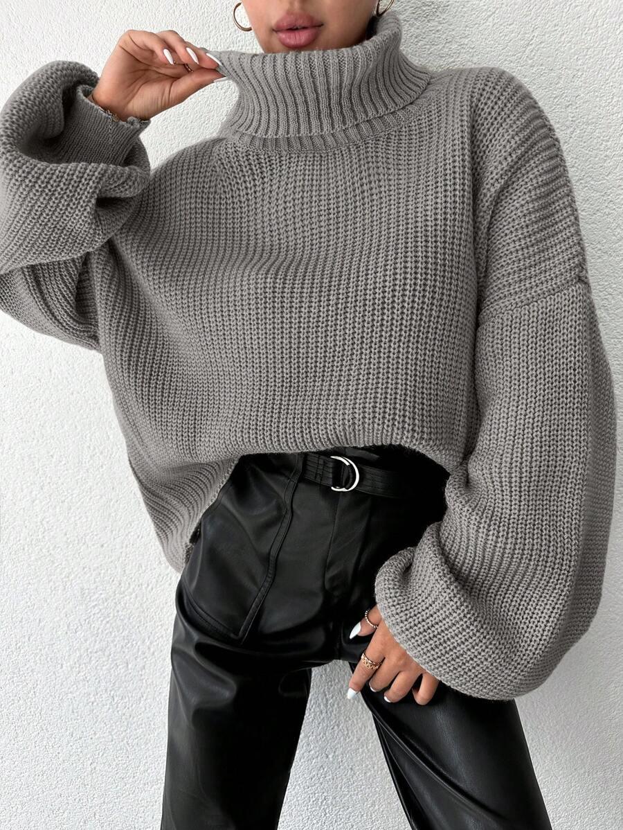 BEŻOWY SWETER GOLF