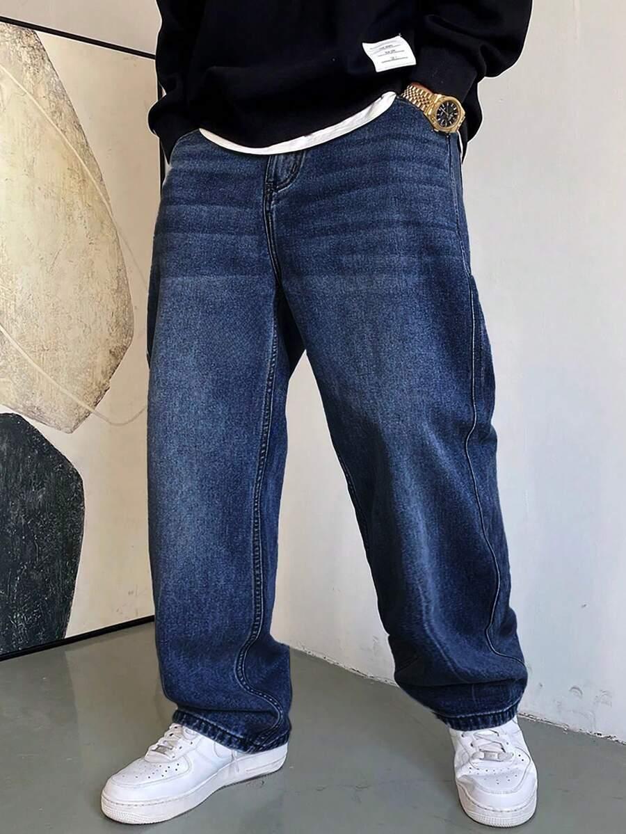 niebieskie spodnie jeans