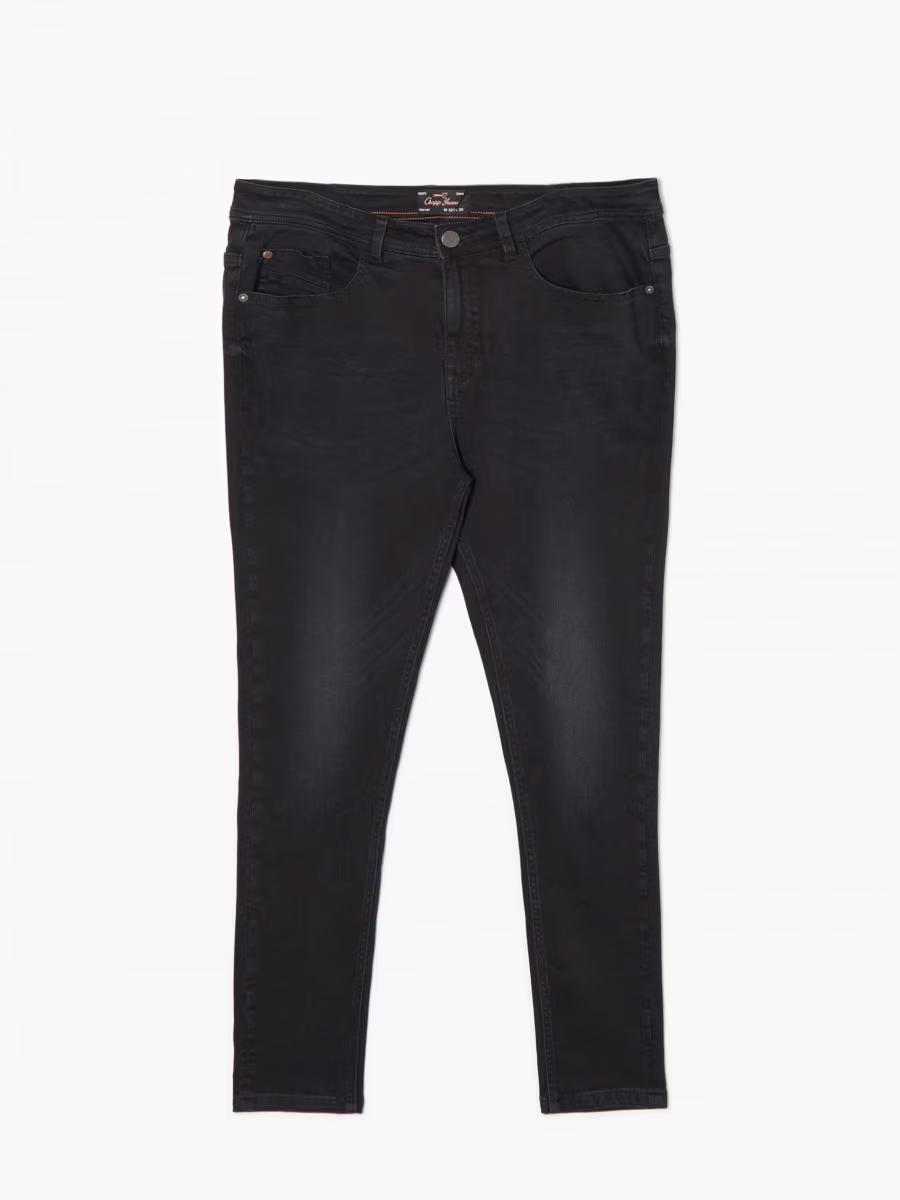 czarne spodnie carrot jeans