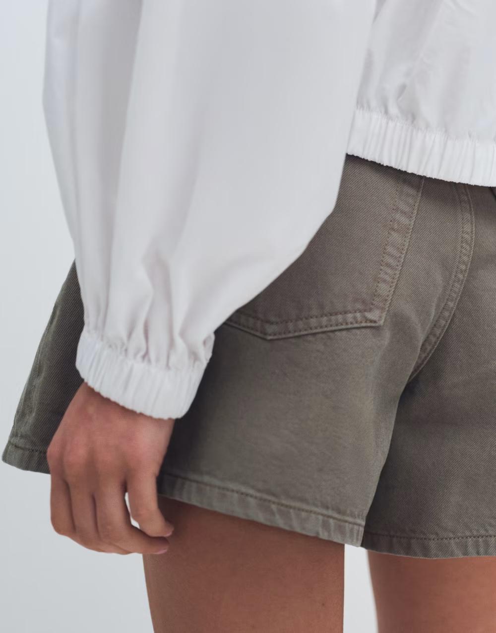 KRÓTKIE SPODENKI JEANS CASUAL