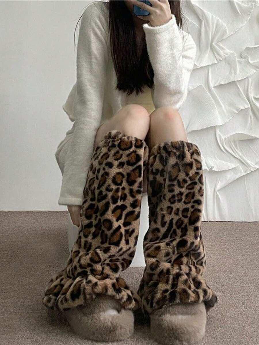 OCIEPLACZE NA NOGI animal print
