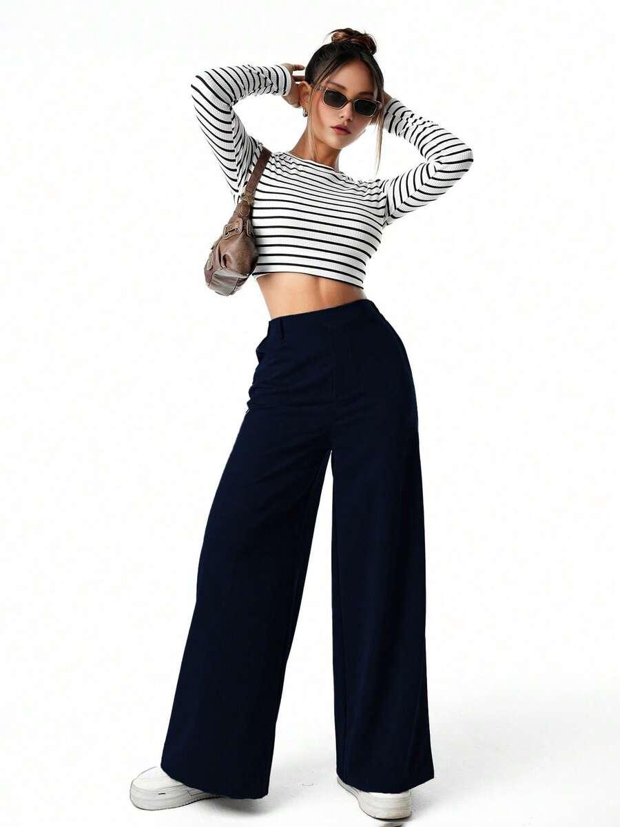 Granatowe spodnie casual