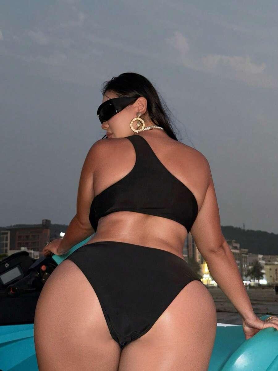 czarna góra od bikini