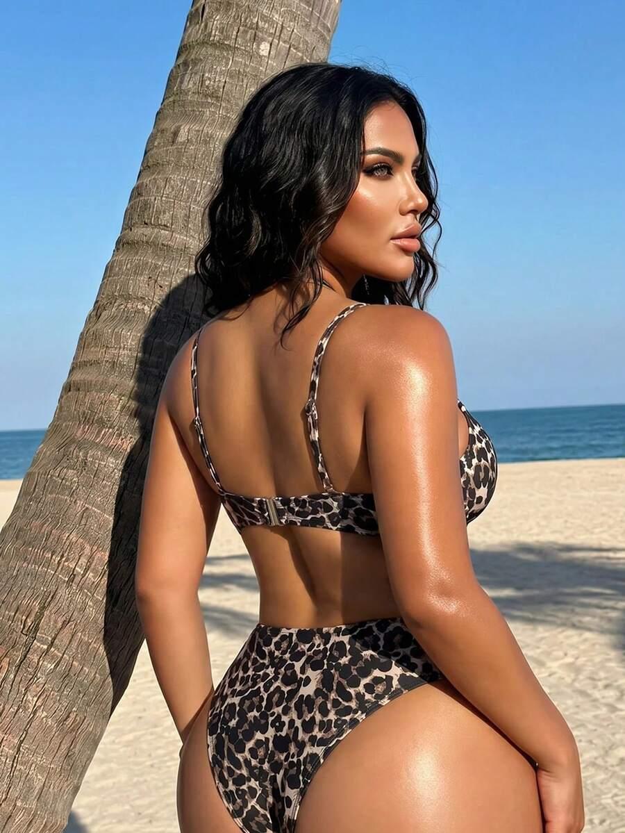 dwuczęściowy strój kąpielowy animal print