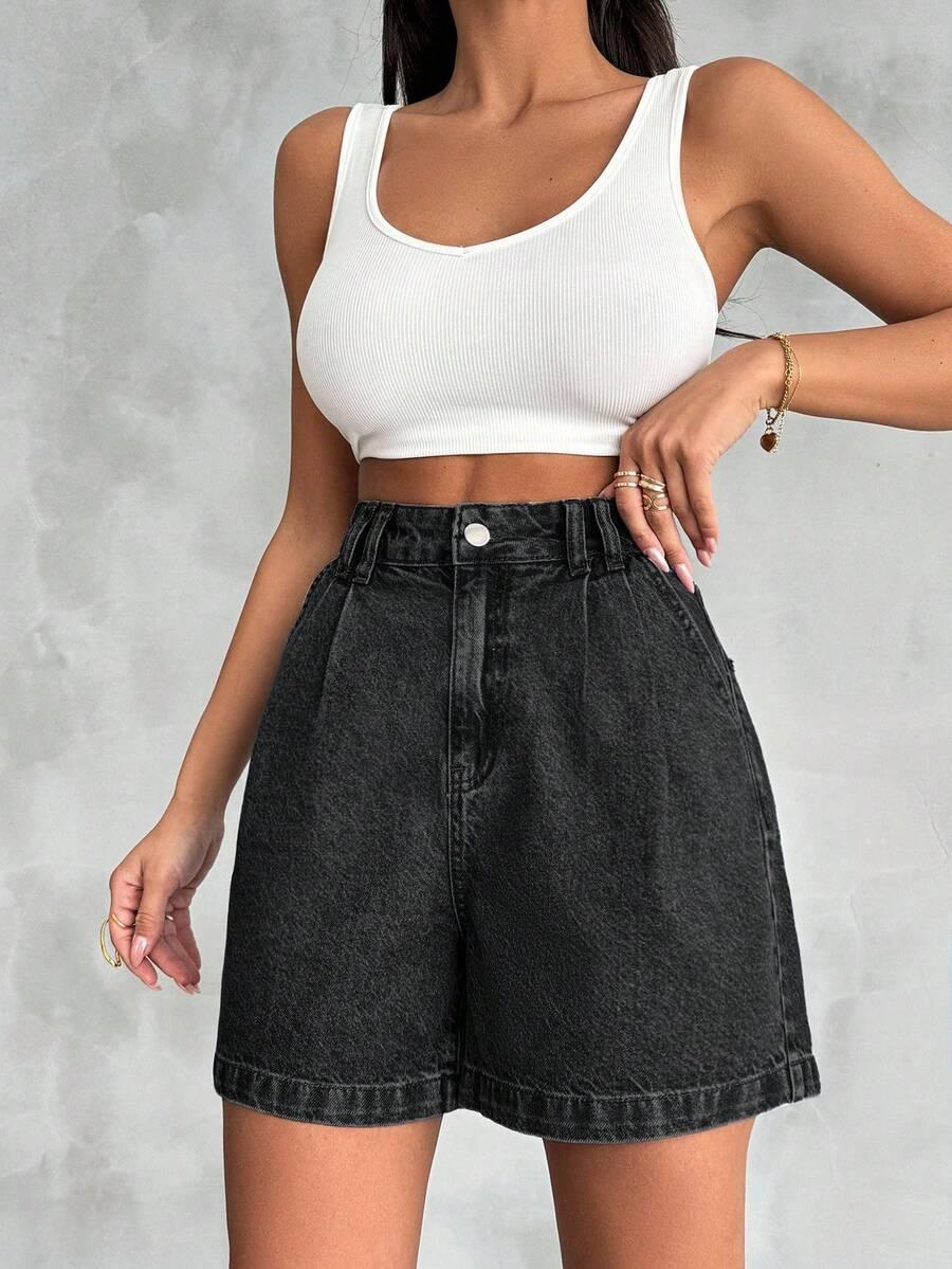 czarne spodenki jeans
