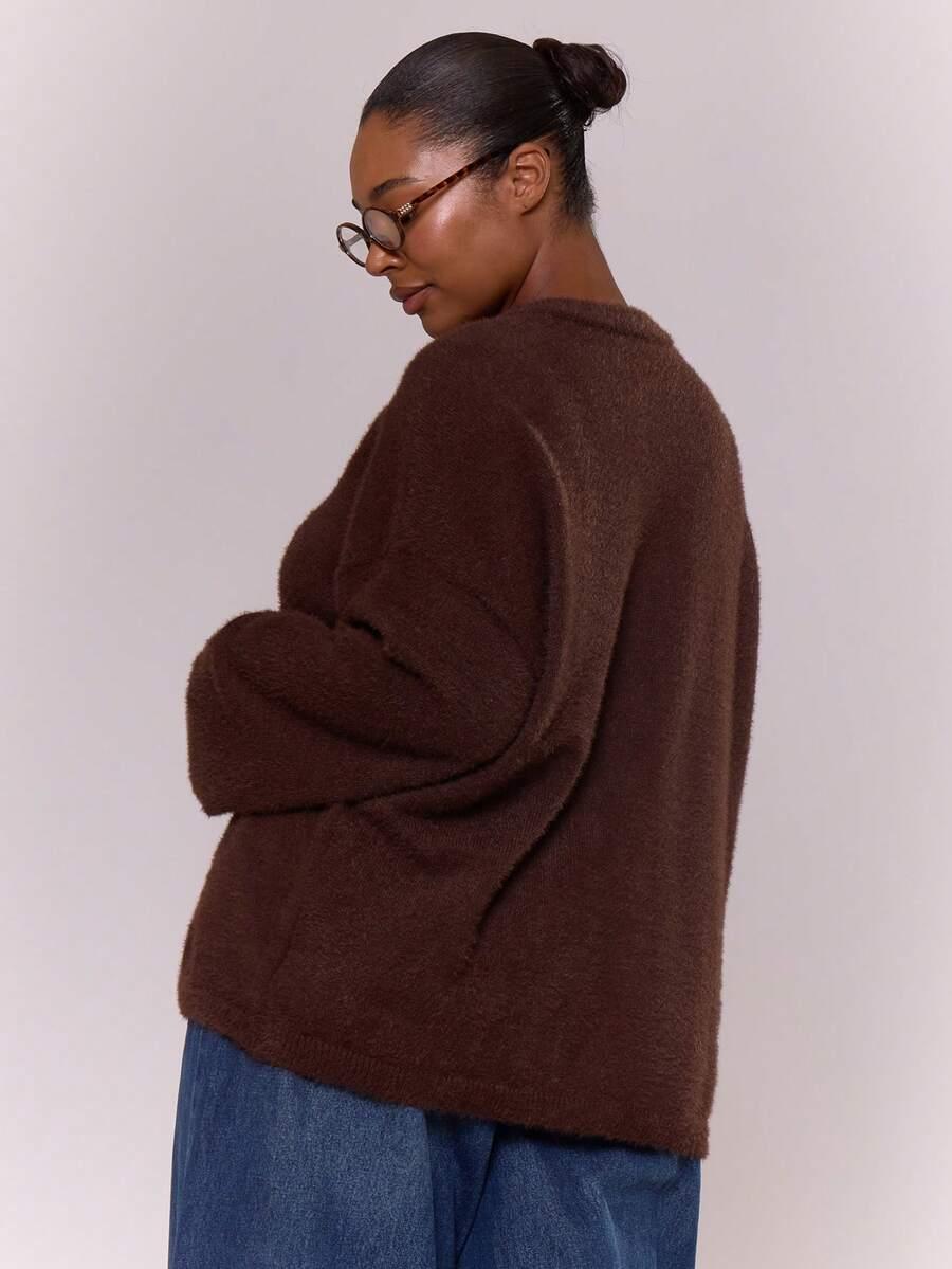 brązowy sweter długi rękaw