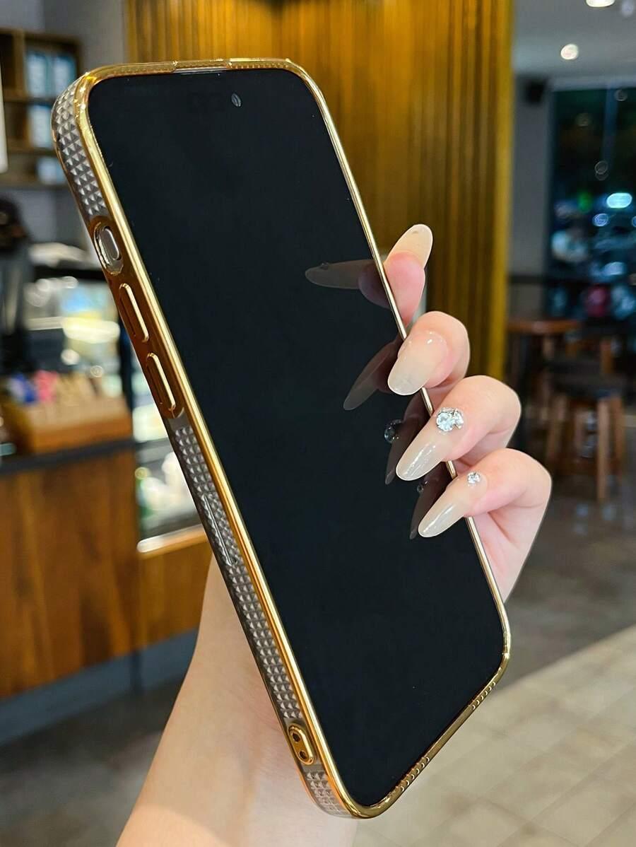 złote etui na telefon iphone 11