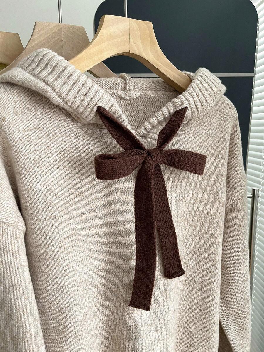 BEŻOWY SWETER Z KAPTUREM