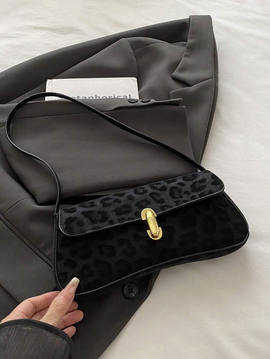 czarna torebka animal print