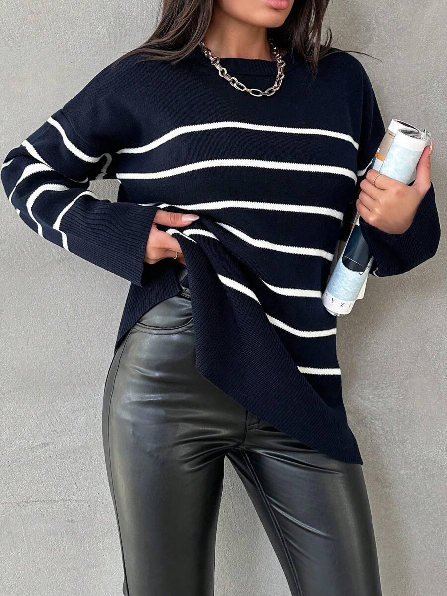 GRANATOWY SWETER PASKI