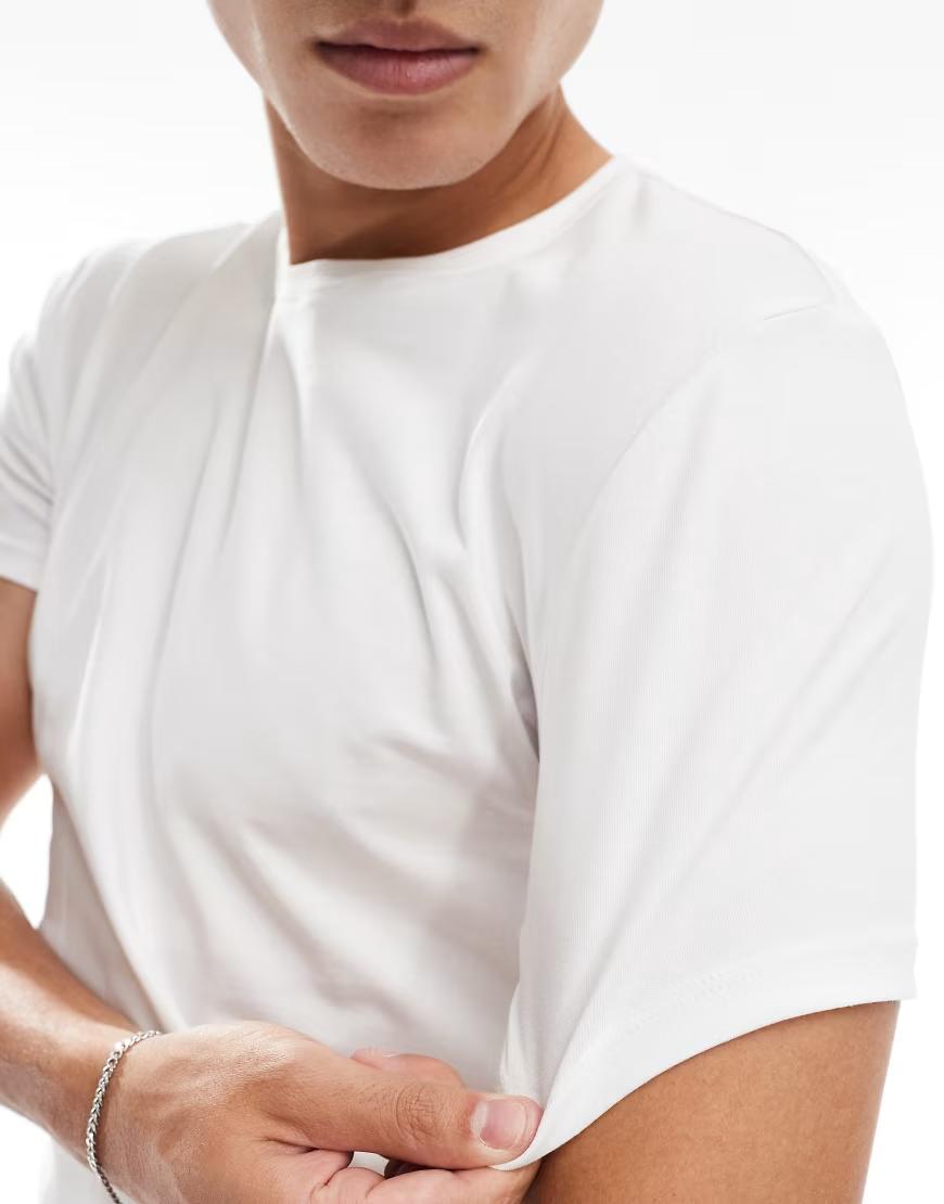 klasyczny biały t-shirt okrągły dekolt