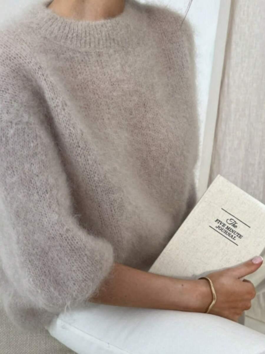 BEŻOWY SWETER OKRĄGŁY DEKOLT