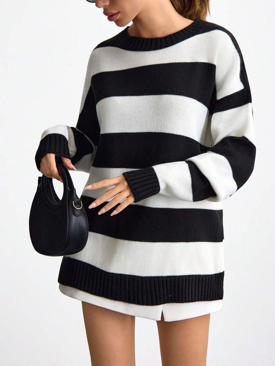 SWETER W PASKI KONTRAST