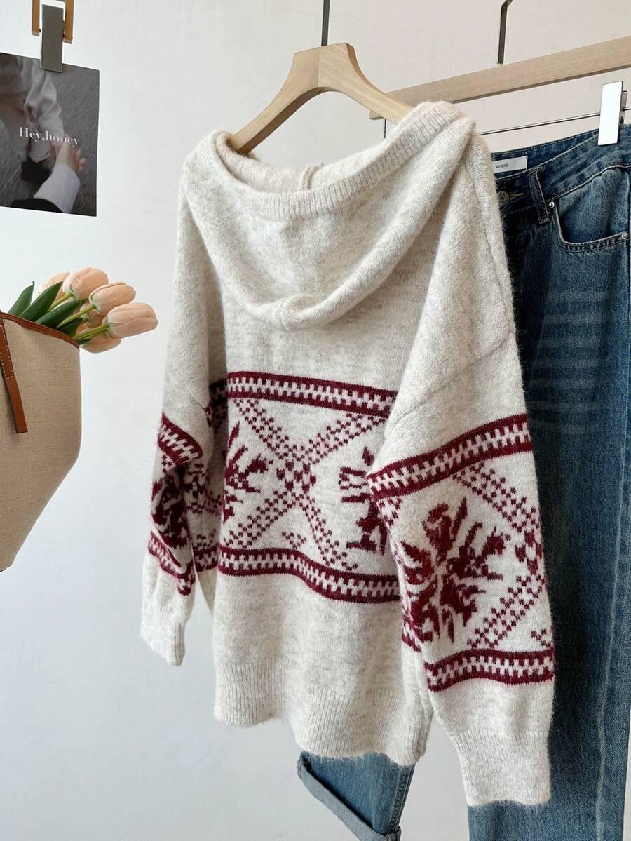  SWETER Z KAPTUREM WZÓR