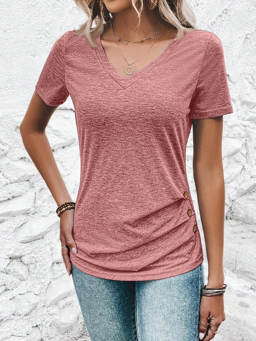 różowy t-shirt v-neck guziki
