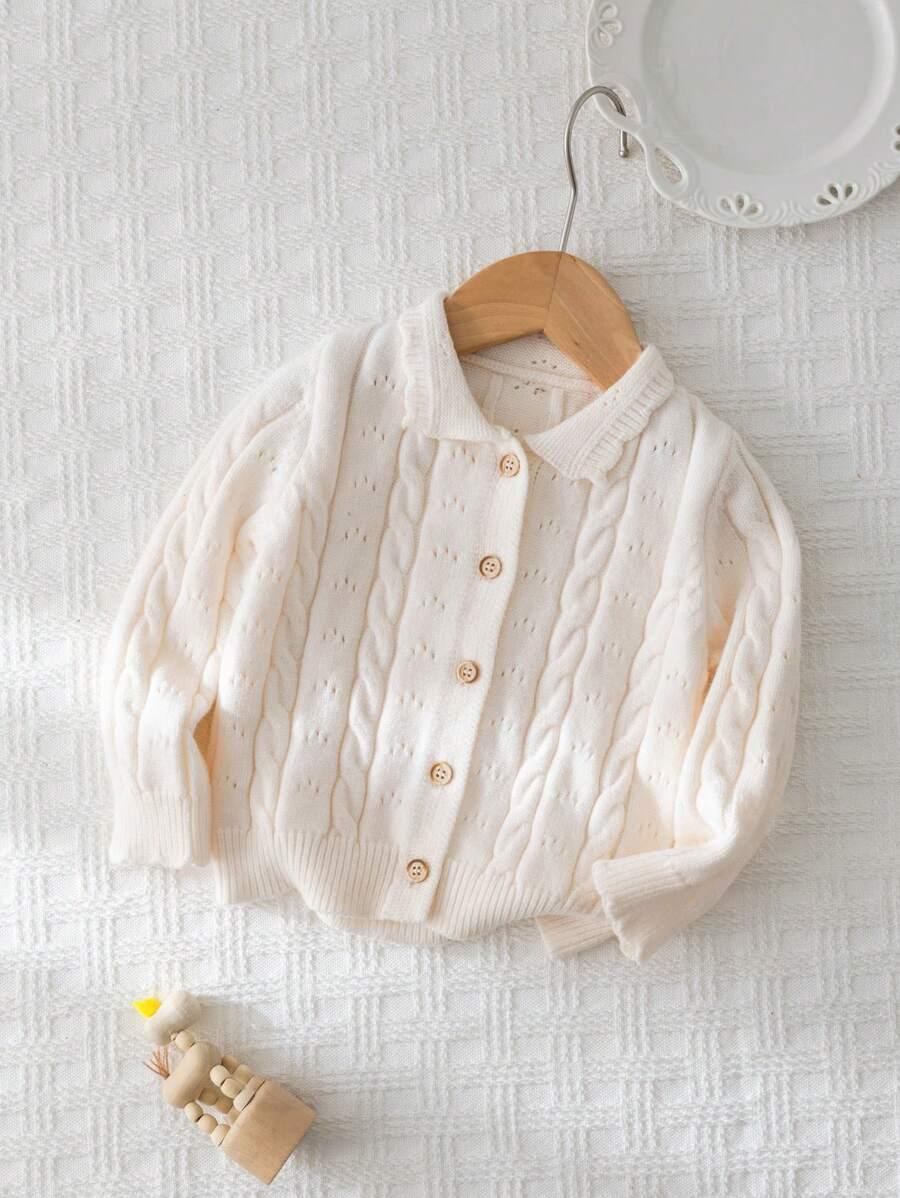 beżowy sweter guziki