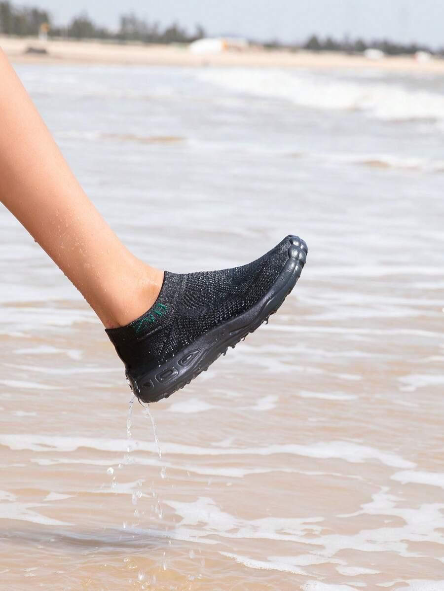 CZARNE BUTY DO WODY