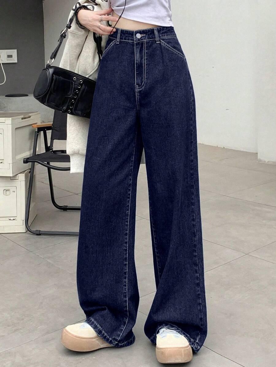 niebieskie spodnie jeans 