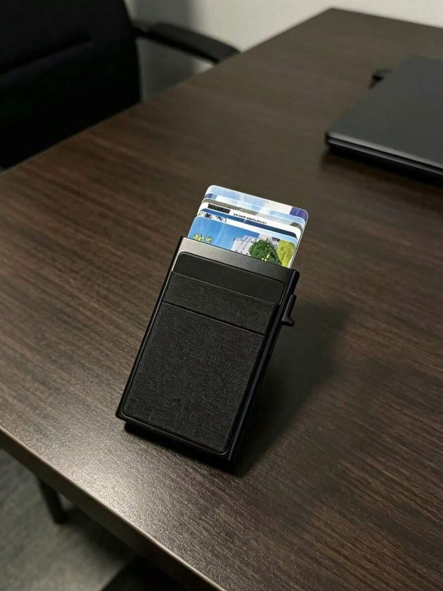 etui na karty kredytowe