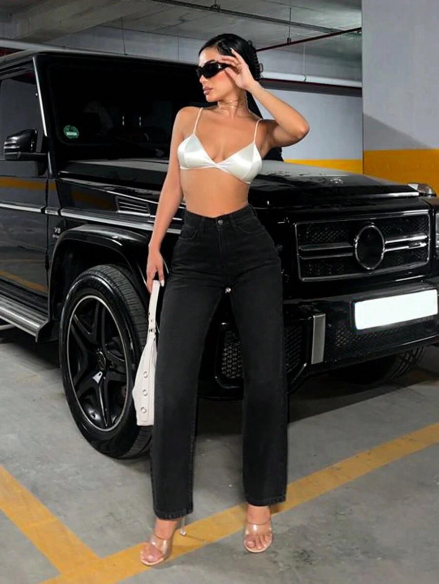 czarne spodnie jeans 