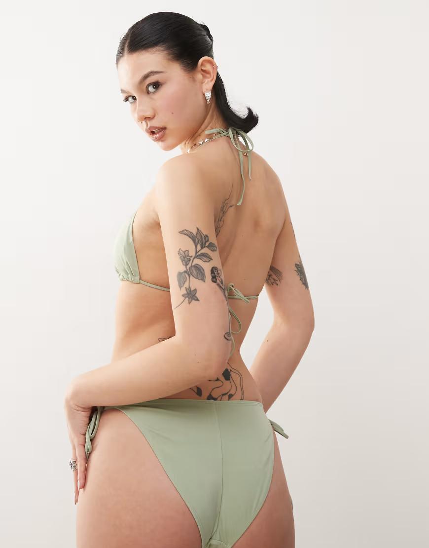Zielony dół od bikini