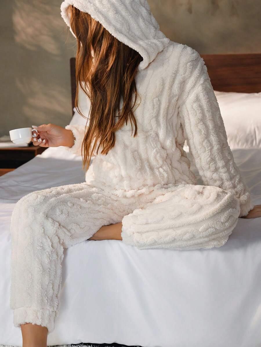 kremowa fluffy bluza spodnie komplet