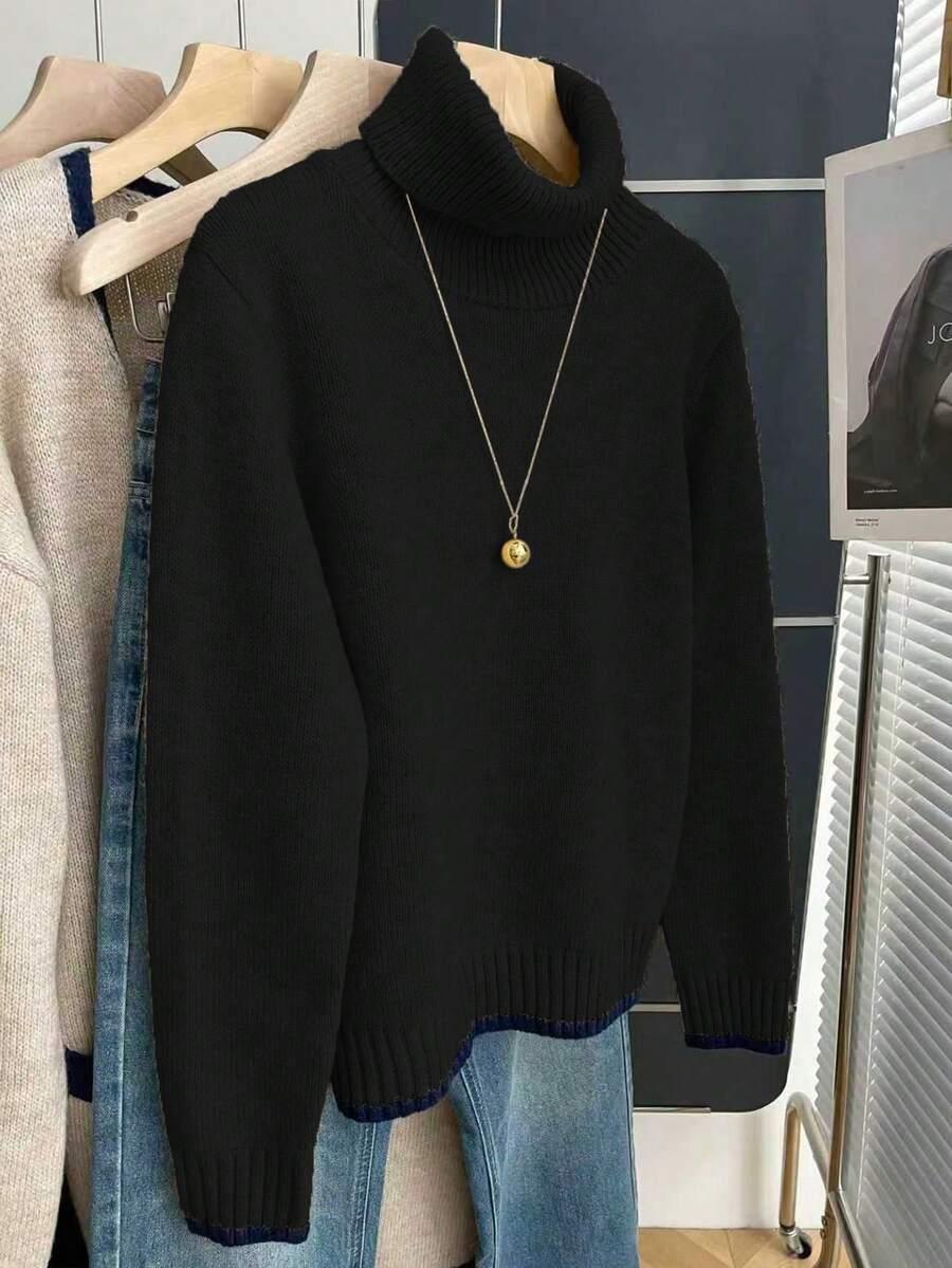 czarny sweter z golfem
