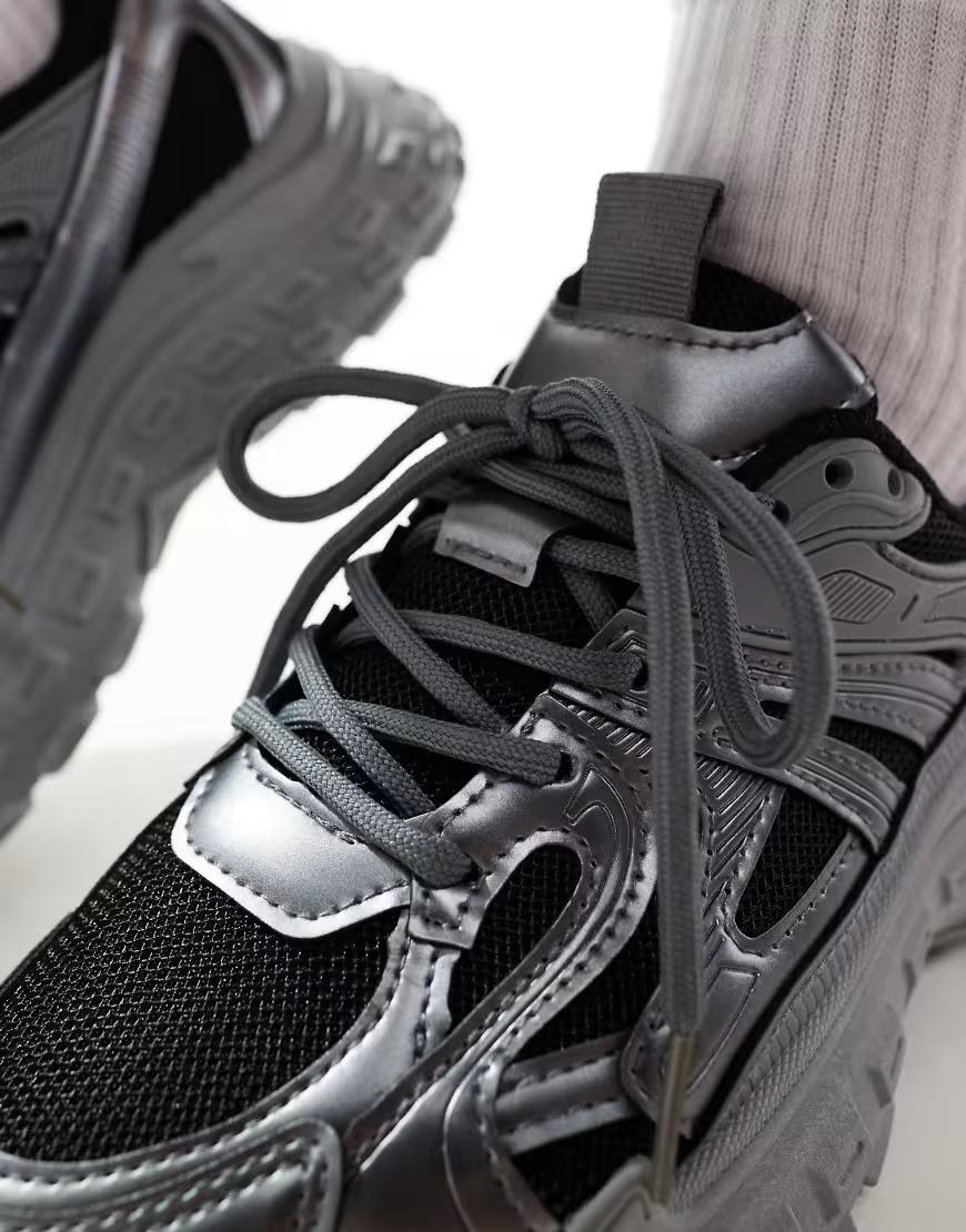 SZNUROWANE BUTY SPORTOWE