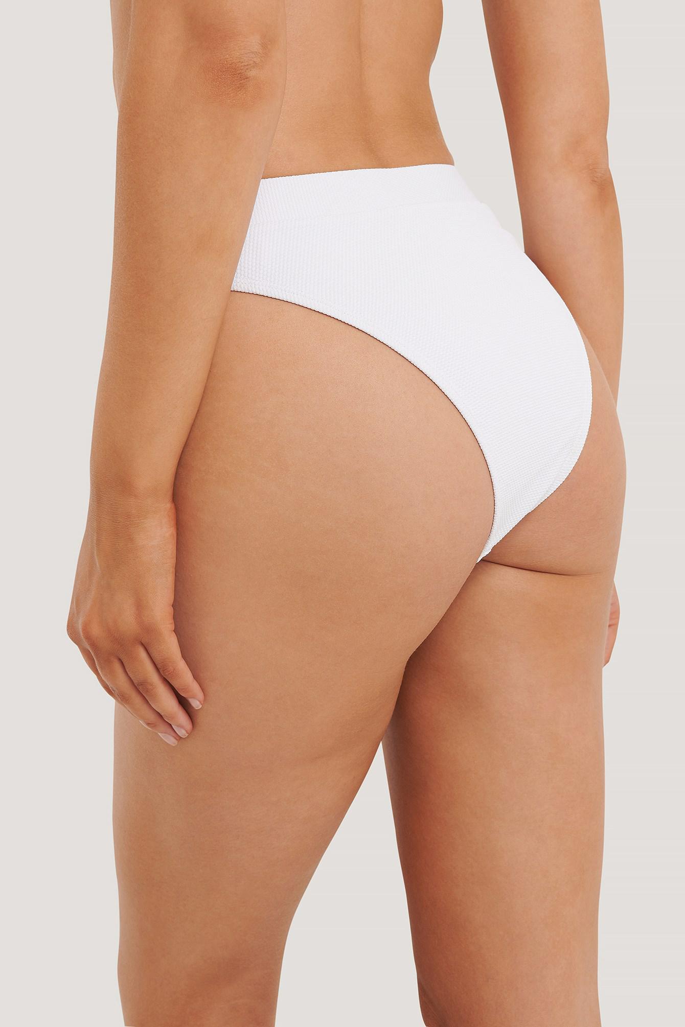 biały dół od bikini
