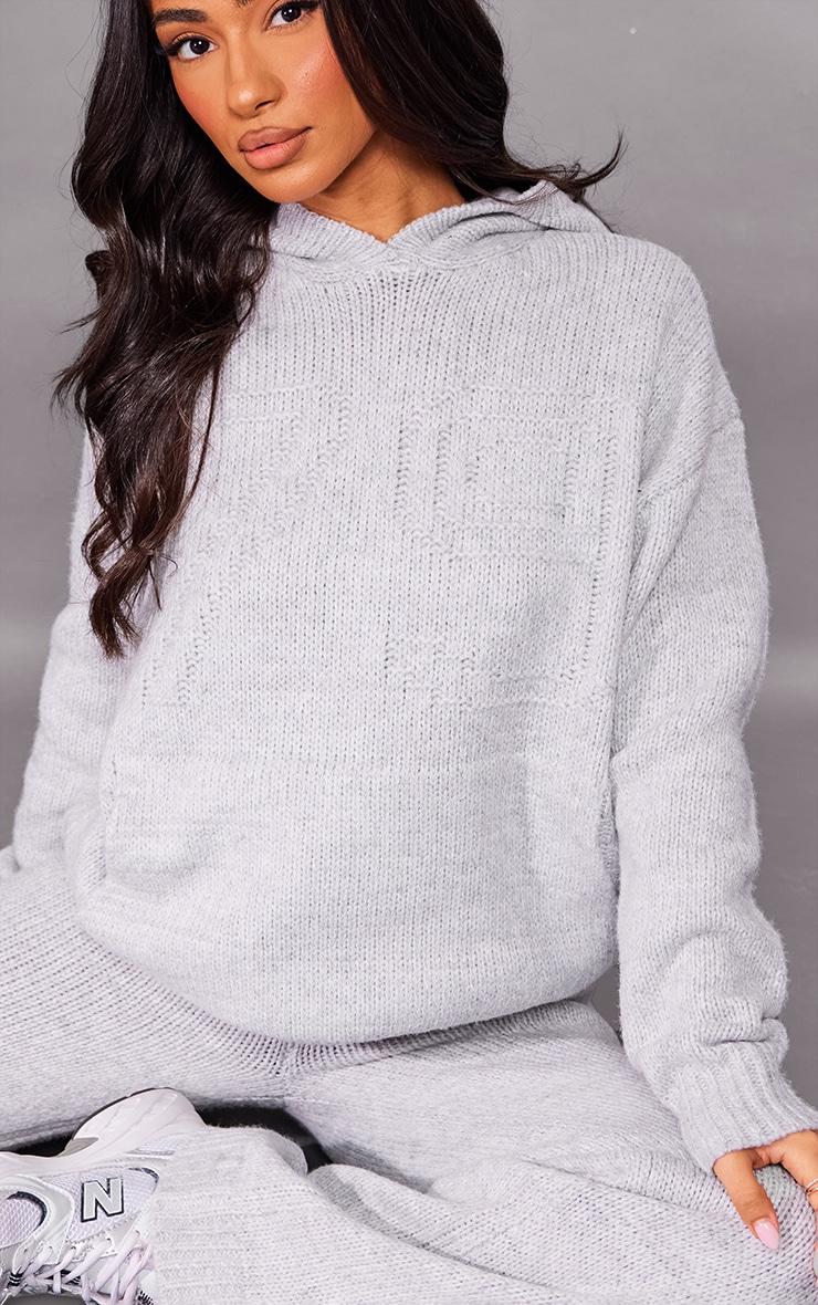 klasyczny szary sweter z kapturem kieszonka
