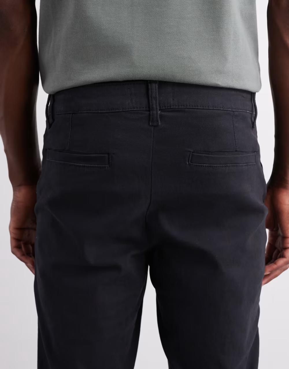 czarne spodnie jeans kieszenie