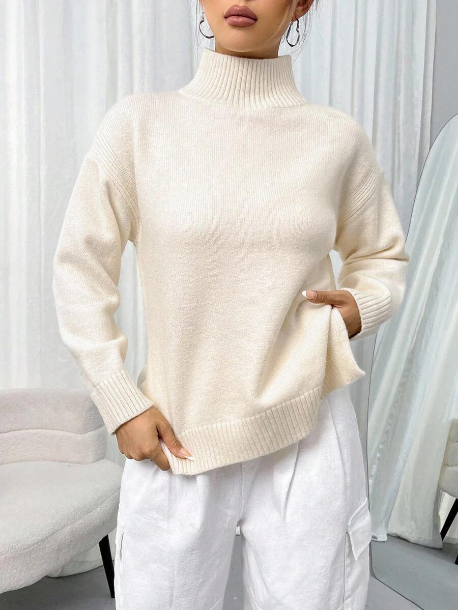 beżowy sweter golf