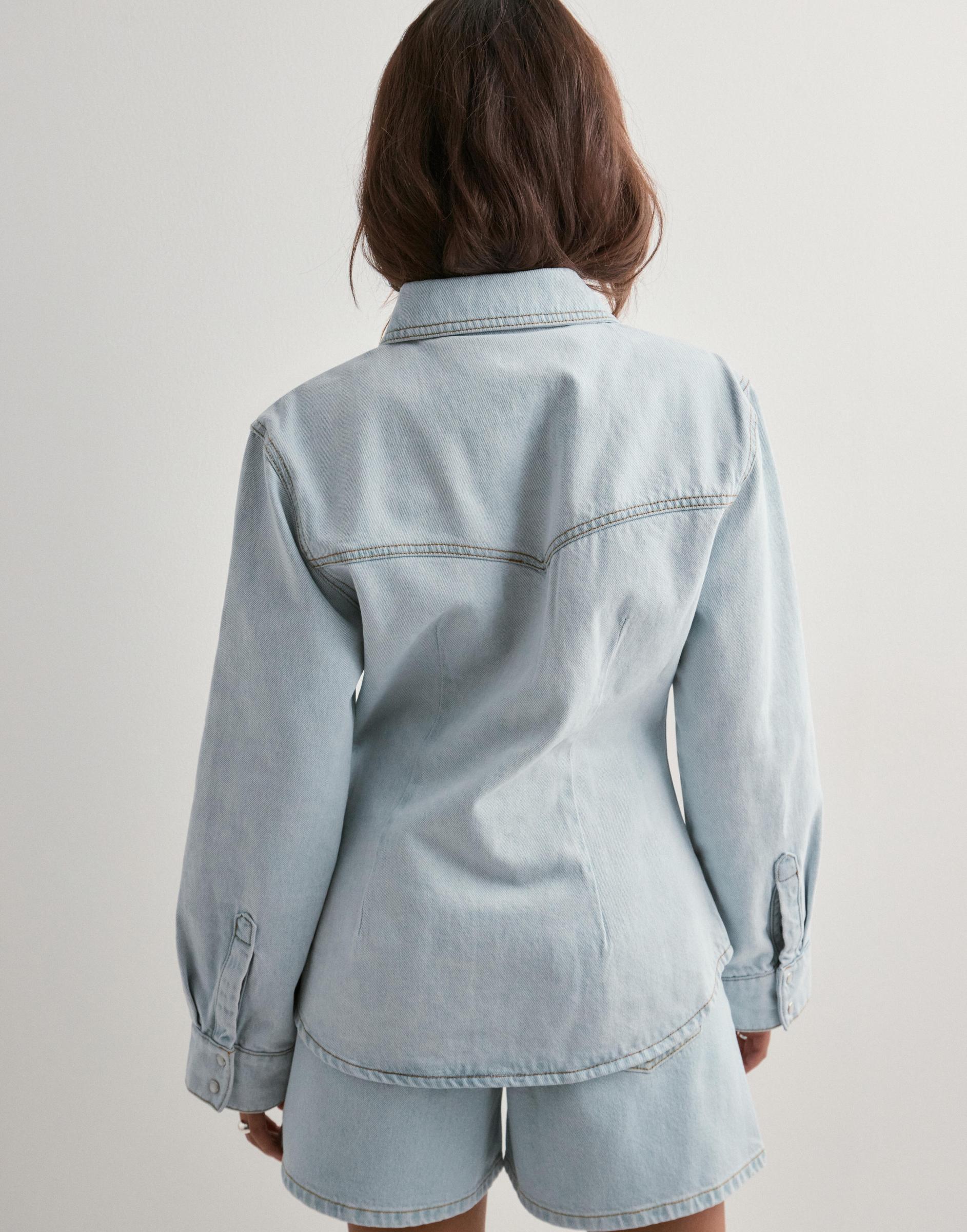niebieska koszula jeans zatrzask