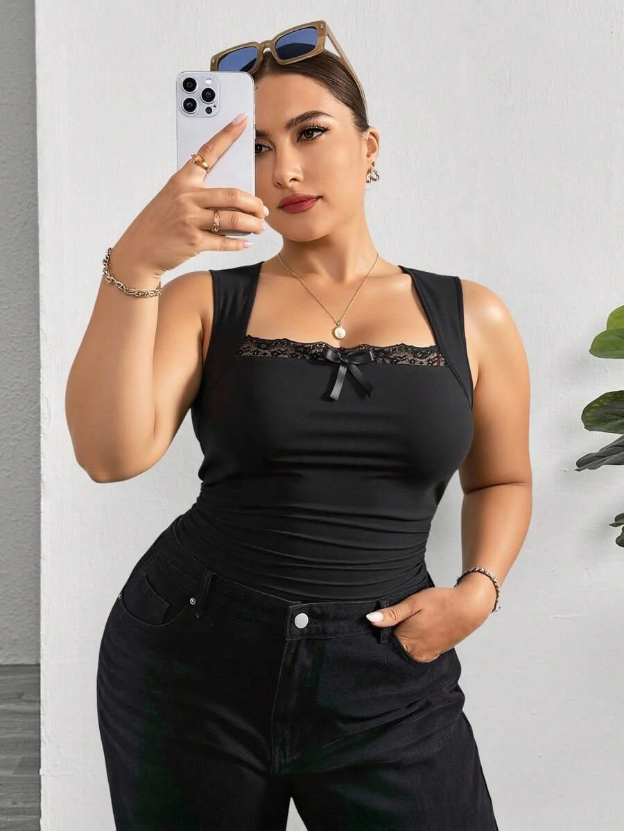 BODY Z KWADRATOWYM DEKOLTEM