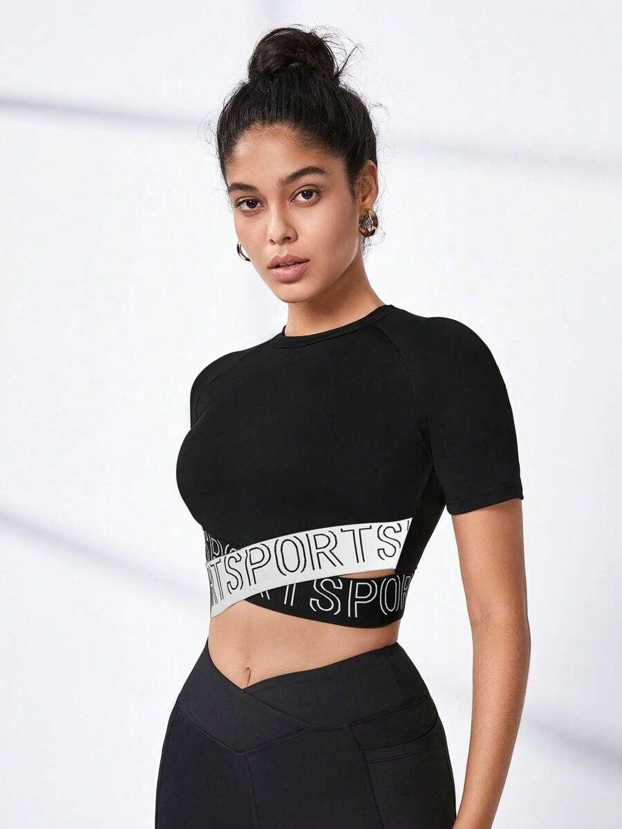 czarny sportowy top 