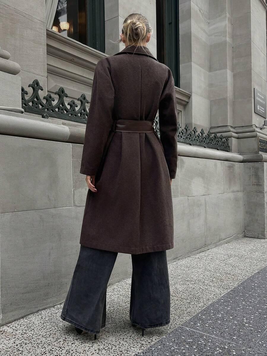 brązowy płaszcz casual