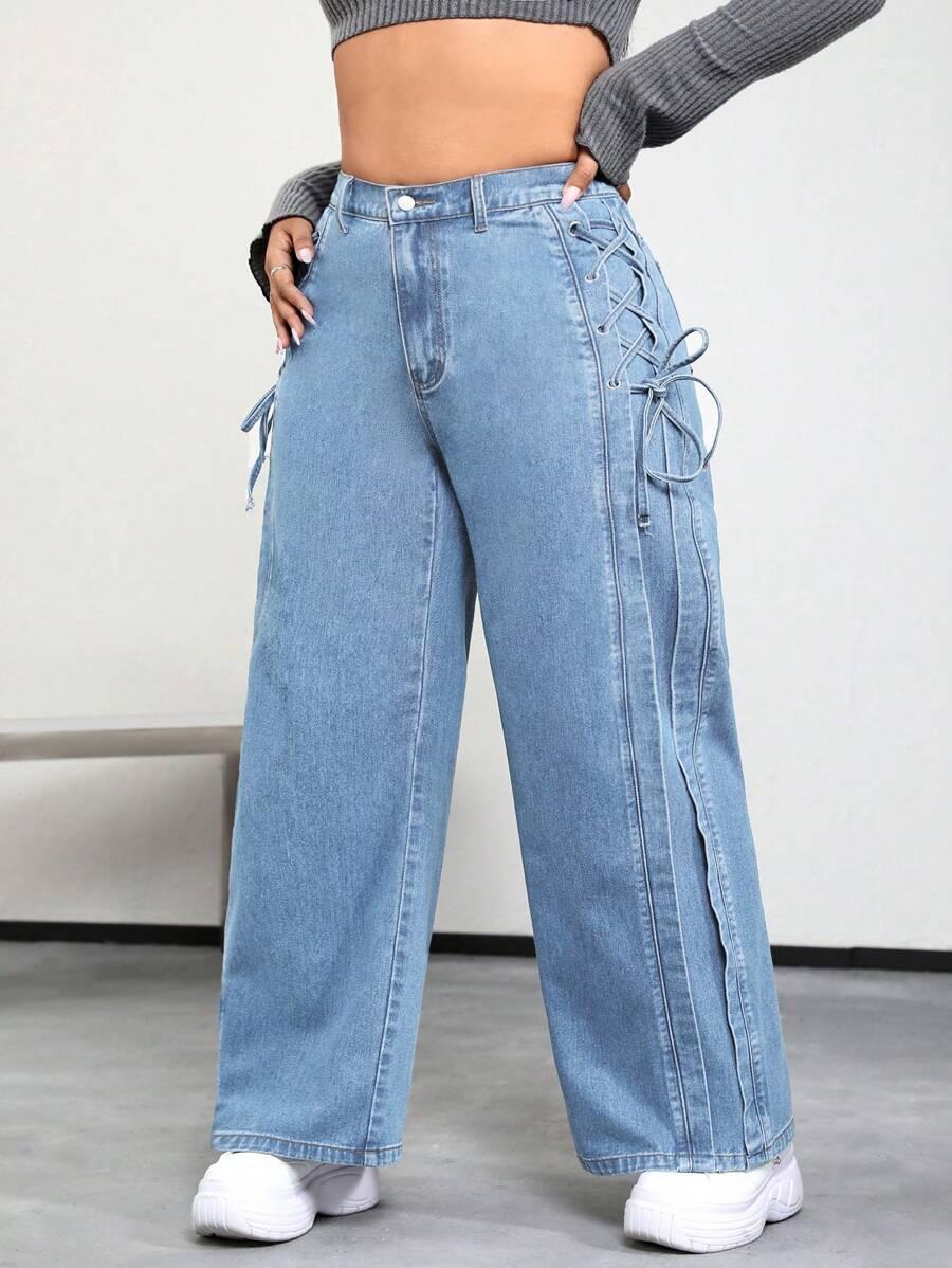 niebieskie spodnie jeans