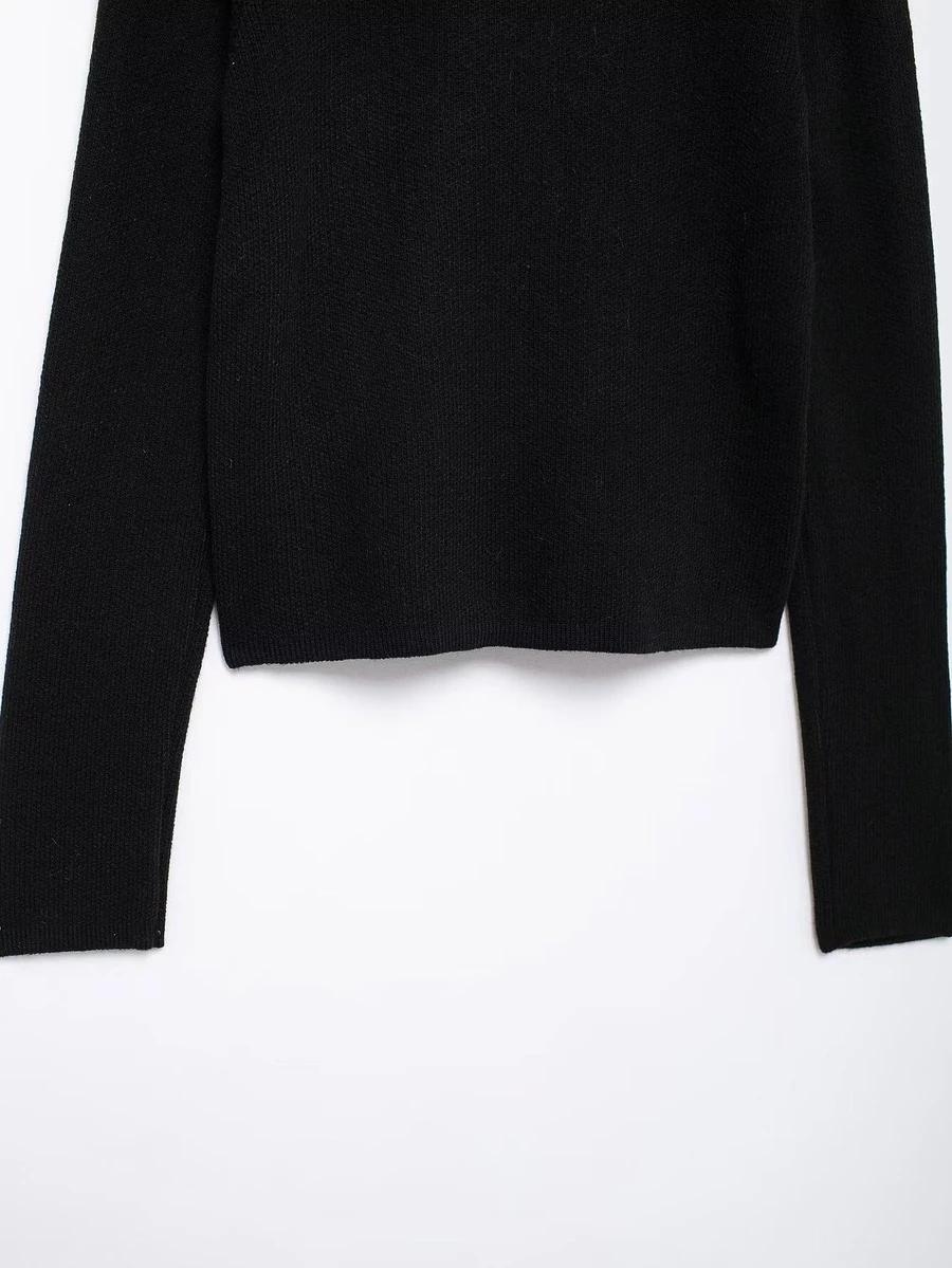 CZARNY SWETER GUZIKI 
