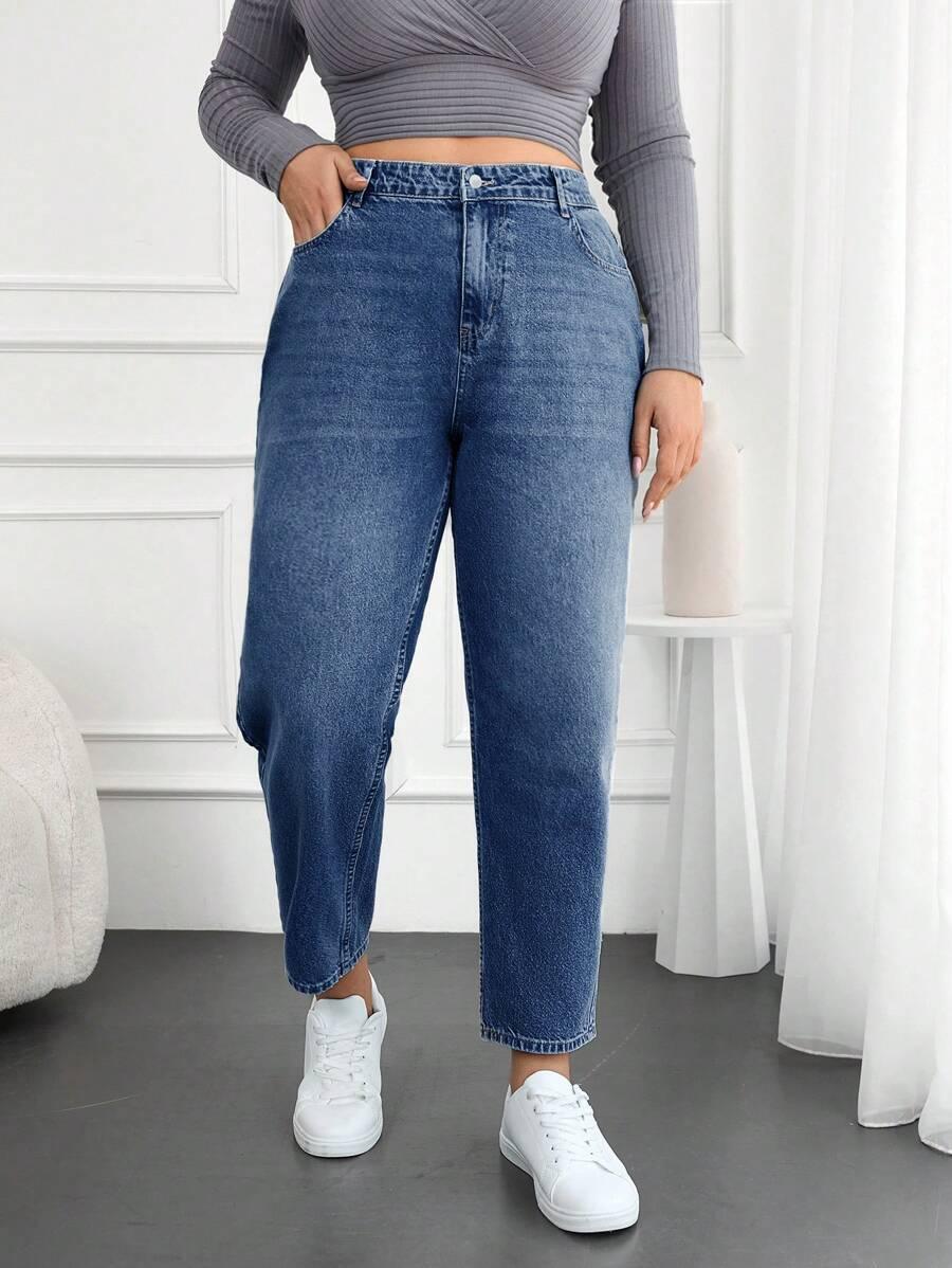 niebieskie spodnie jeans
