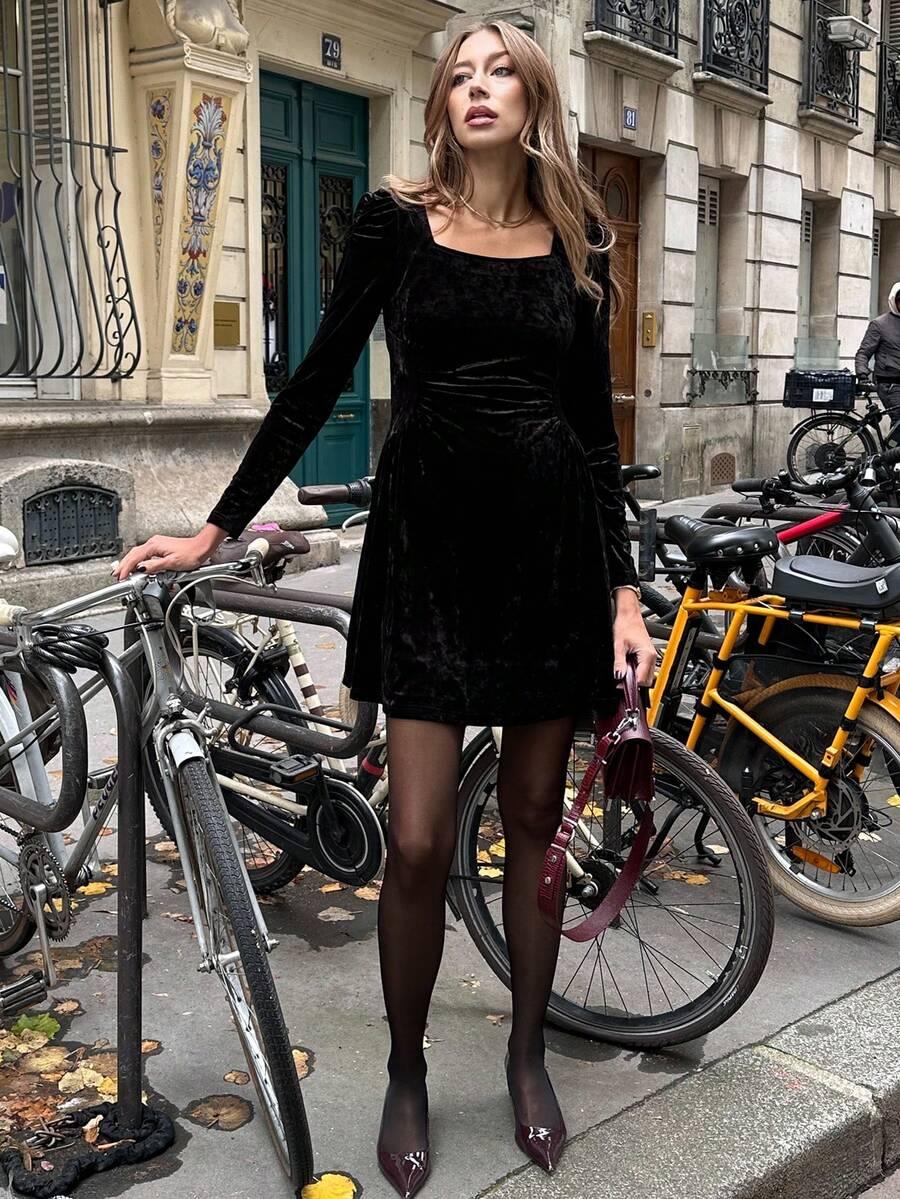 czarna mini sukienka