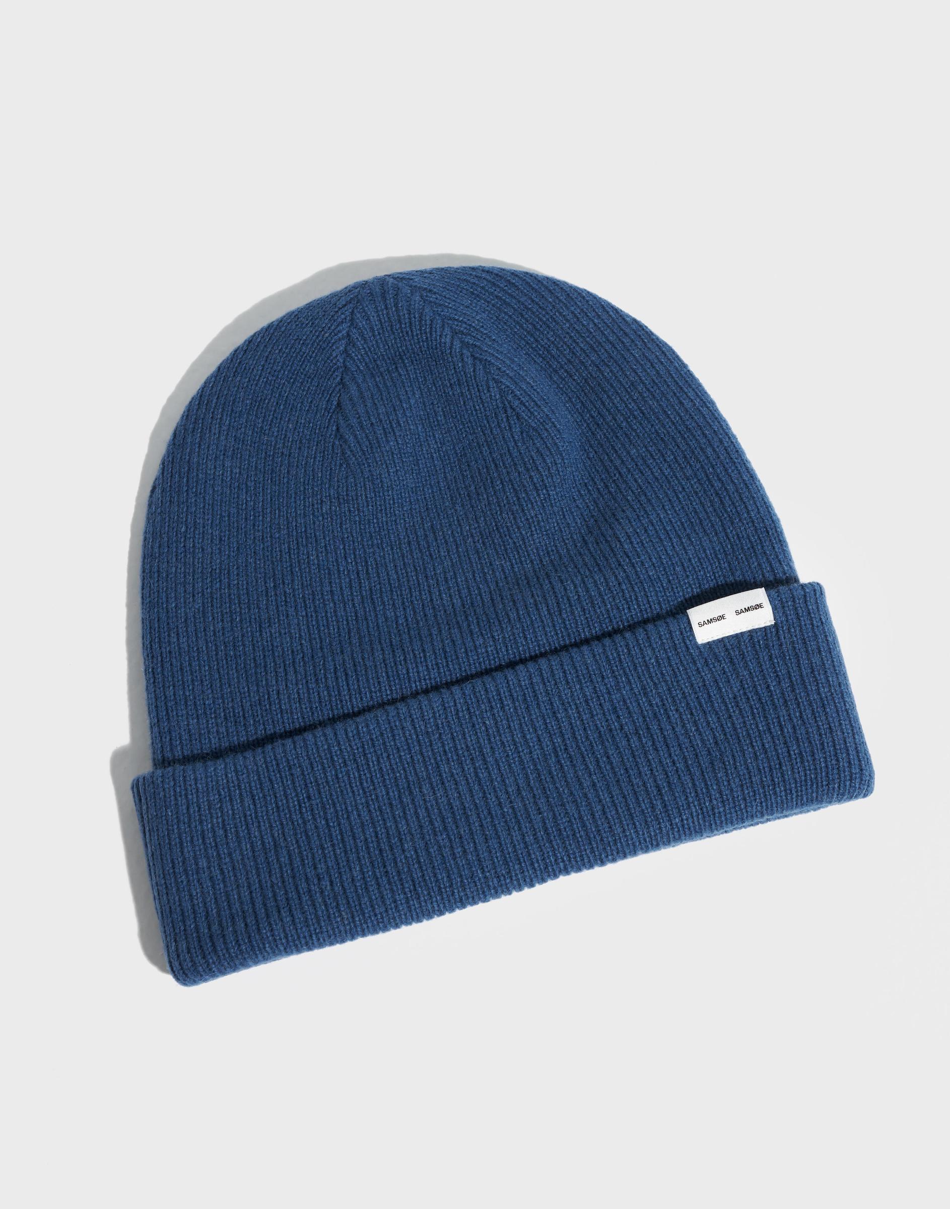 wełniana niebieska czapka beanie