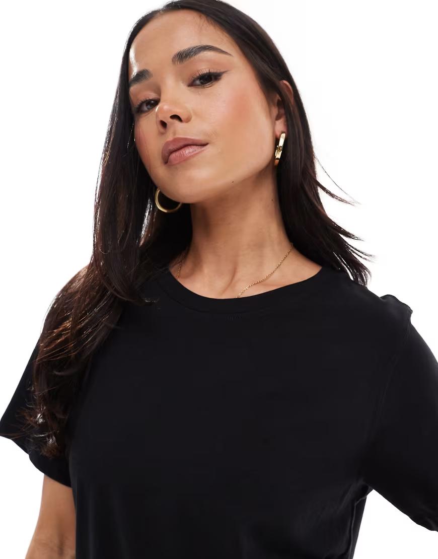 czarny t-shirt krótki rękaw casual