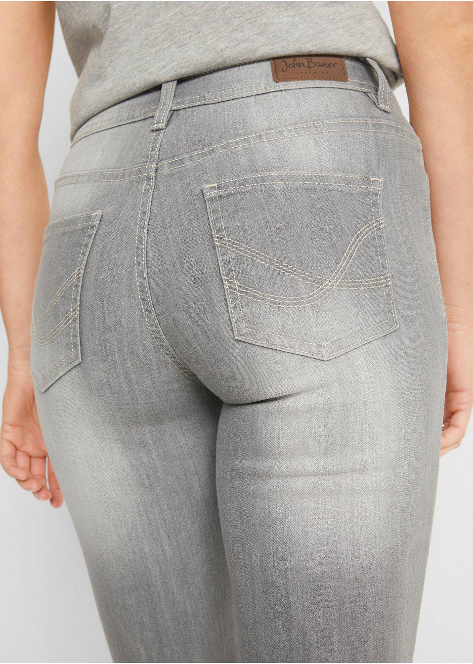 szare spodenki jeans