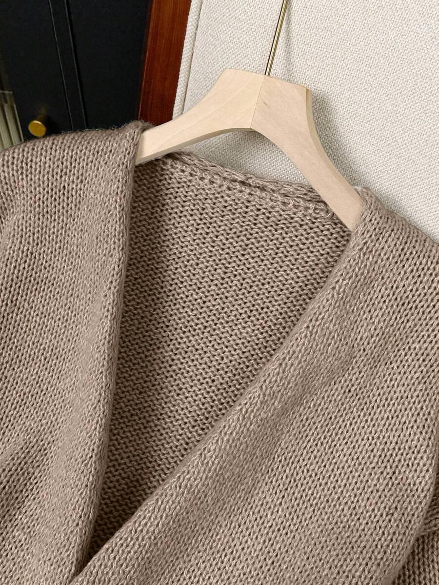 brązowy sweter kardigan