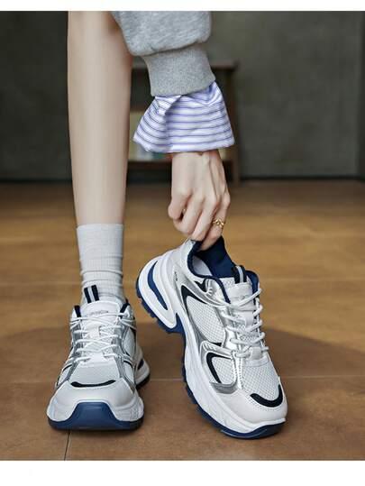sznurowane buty sportowe