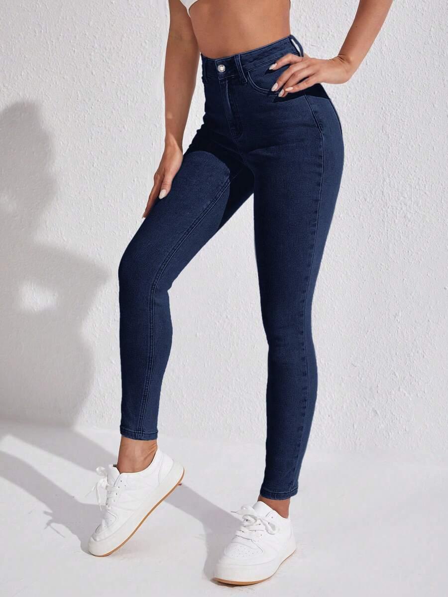 granatowe spodnie jeans 