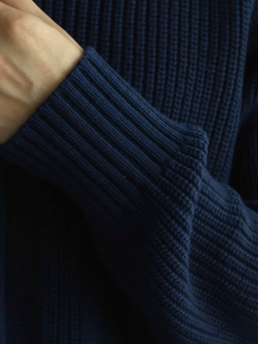 granatowy sweter zip 