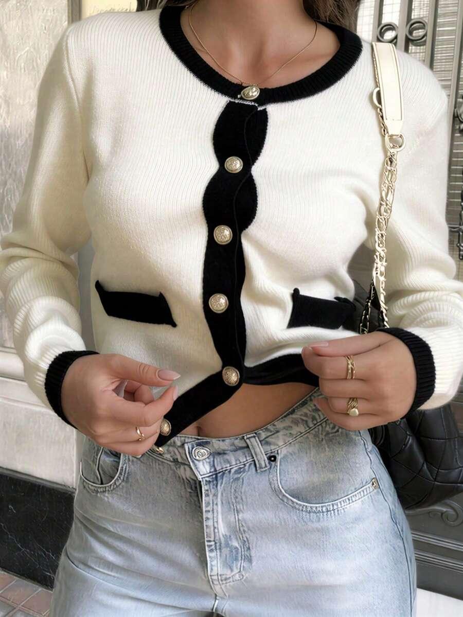 sweter kontrast guziki