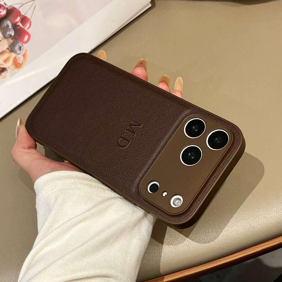 brązowe etui na telefon iphone 17