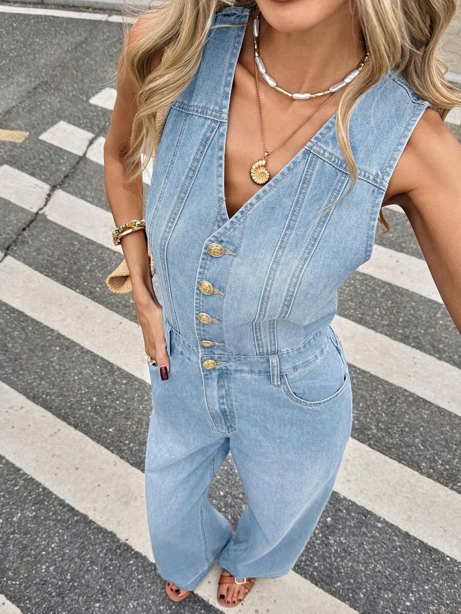 niebieski kombinezon jeans